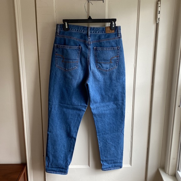 American Eagle Mom Jean High Rise - Picture 4 of 6